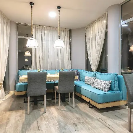 Karras Grande Hotel 4*