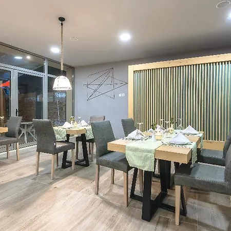 Hotel Karras Grande