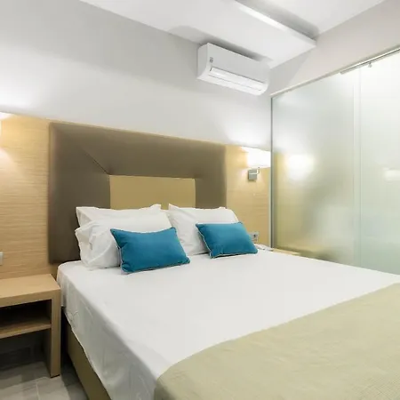 Hotel Karras Grande