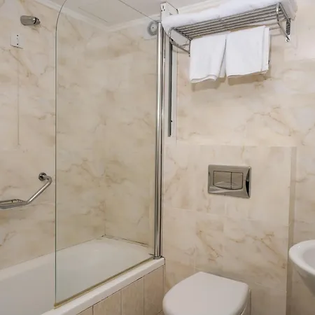 Отель Karras Grande 4*