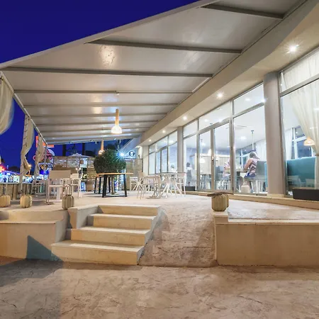 Hotel Karras Grande 4*