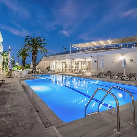 Hotel Karras Grande 4*