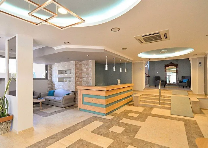 Hotel Karras Grande