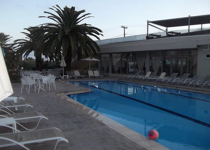 Hotel Karras Grande 4*