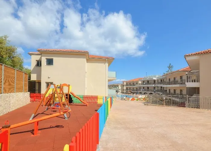 Hotel Karras Grande