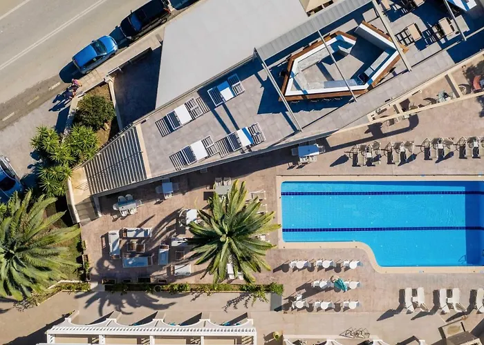 Karras Grande Hotel 4*