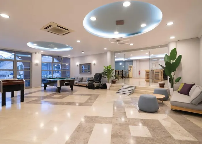 Hotel Karras Grande