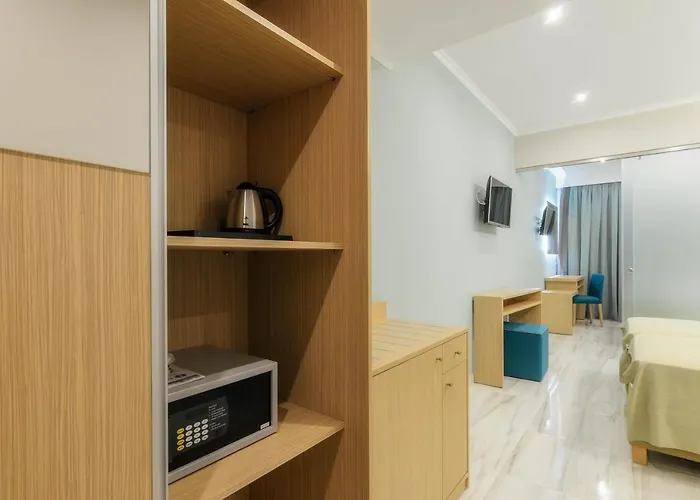 Hotel Karras Grande