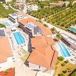 Ξενοδοχείο Karras Grande 4*
