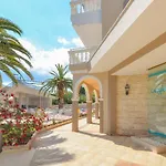 Karras Grande Hotel 4*
