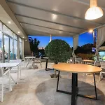 Hotel Karras Grande