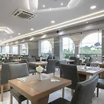 Karras Grande Hotel 4*