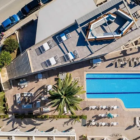 Karras Grande Hotel 4*