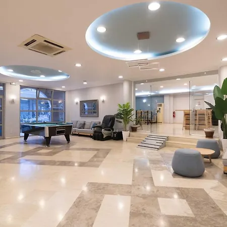 Hotel Karras Grande